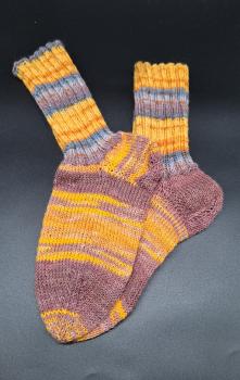 Handgestrickte Socken Größe 34 - 35